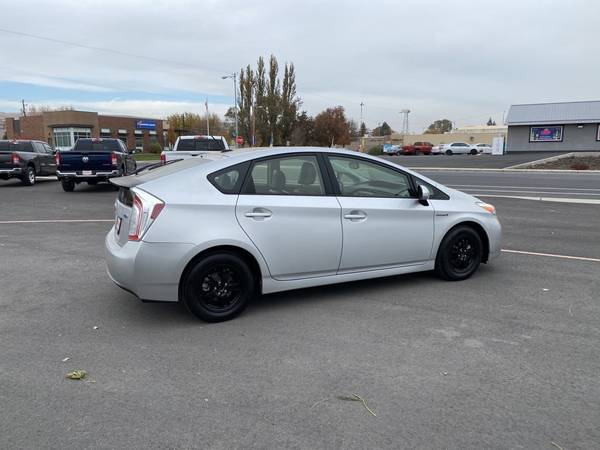 2012 *Toyota* *Prius* *5dr Hatchback Four* - cars & trucks - by... for sale in Wenatchee, WA – photo 8