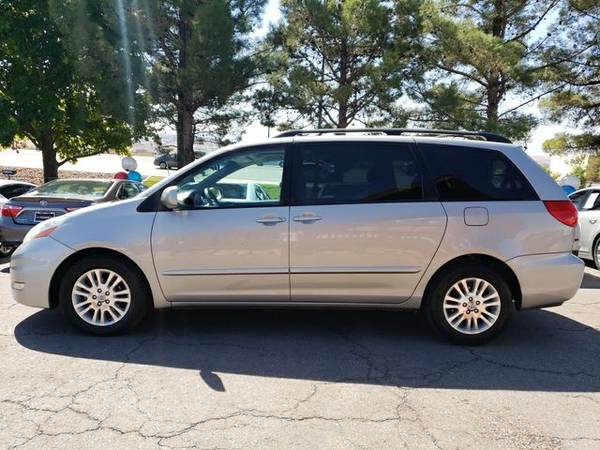 * * * 2007 Toyota Sienna XLE Limited Minivan 4D * * * - cars &... for sale in Saint George, UT – photo 8