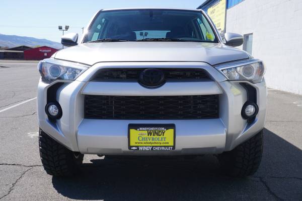 2019 Toyota 4Runner SR5 4X4 w/3rd Row LOW MILES for sale in Kittitas, OR – photo 2