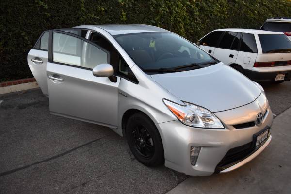 TOYOTA PRIUS THREE 2014 - cars & trucks - by owner - vehicle... for sale in Torrance, CA – photo 3
