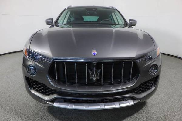 2018 Maserati Levante, Grigio Metallic - - by dealer for sale in Wall, NJ – photo 8