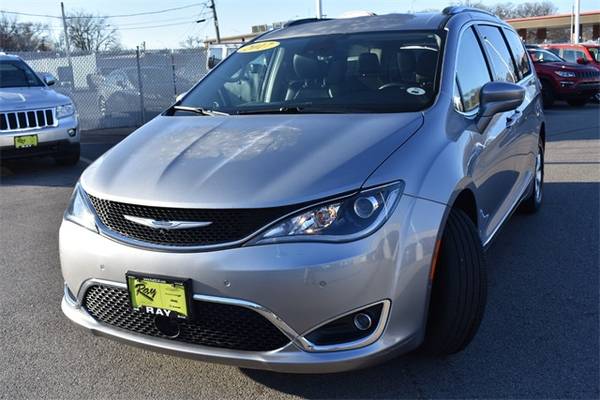 ✔️2017 Chrysler Pacifica _Touring L Plus_FWD Bad Credit Ok EMPLOYEE... for sale in Fox_Lake, IL – photo 5