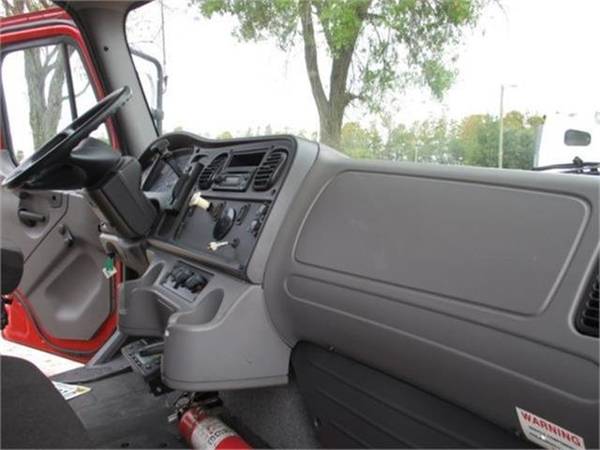 2014 Freightliner BUSINESS CLASS M2 106 - - by for sale in TAMPA, FL – photo 23