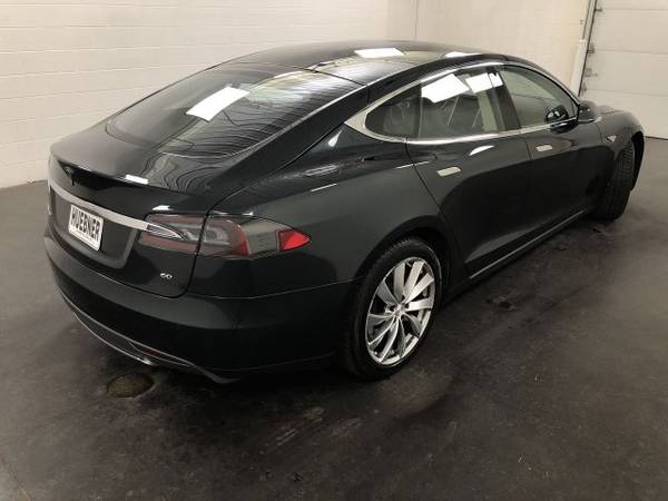 2014 Tesla Model S Green Metallic LOW PRICE....WOW!!!! for sale in Carrollton, OH – photo 9