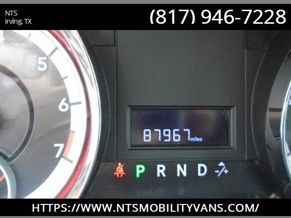12 DODGE GRAND CARAVAN POWER RAMP MOBILITY HANDICAPPED WHEELCHAIR VAN for sale in Irving, MO – photo 12
