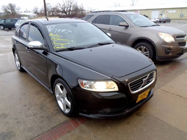 2009 Volvo S40 T5 R-Design - cars & trucks - by dealer - vehicle... for sale in Marion, IA – photo 13