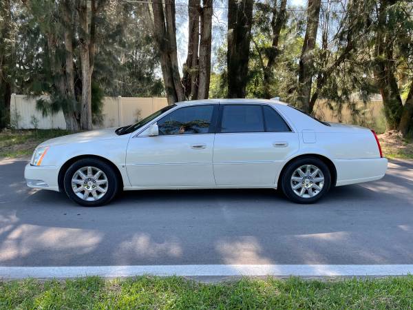 2009 Cadillac DTS (ONLY 88K MILES! CLEAN CARFAX! for sale in largo, FL – photo 12