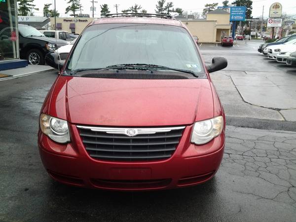 2006 Chrysler Town and Country Touring -- Rear Entertainment! - cars... for sale in Bausman, PA – photo 2