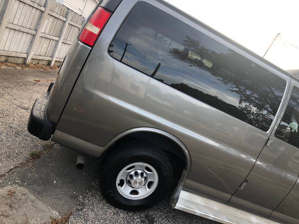 2009 CHEVY EXPRESS PASSENGER VAN-SEAT 15-->ONLY 36K MILES, WONT LAST- for sale in Four Oaks, NC – photo 5