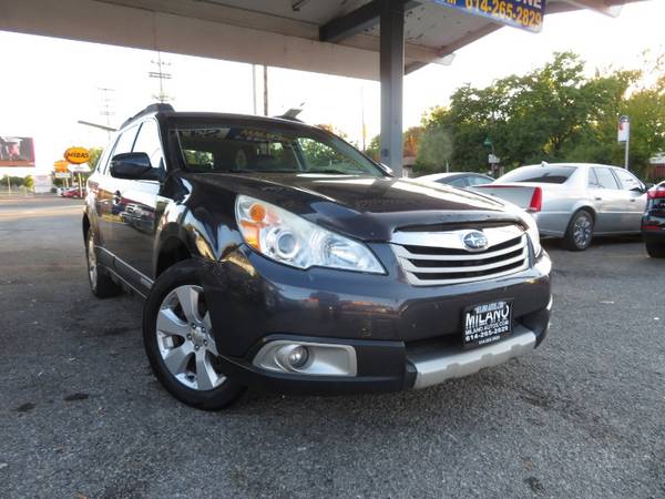 2011 Subaru Outback 2.5i Limited for sale in Columbus, OH – photo 2
