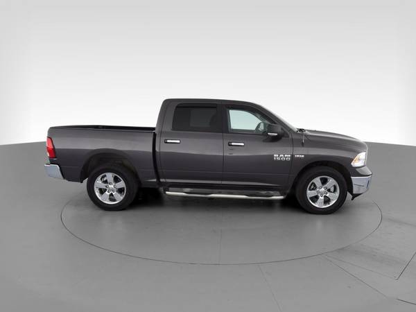 2017 Ram 1500 Crew Cab SLT Pickup 4D 5 1/2 ft pickup Gray - FINANCE... for sale in Rockford, IL – photo 13