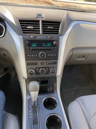 2012 Chevrolet Traverse LT - cars & trucks - by dealer - vehicle... for sale in Tracy, CA – photo 11