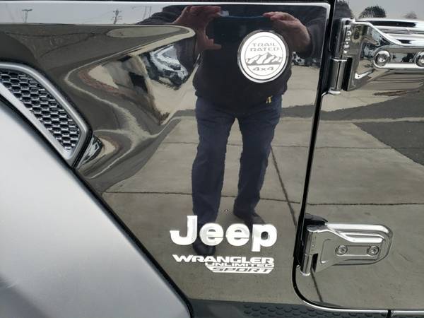2019 Jeep Wrangler Unlimited Sport suv Black Clearcoat - cars & for sale in College Place, WA – photo 21