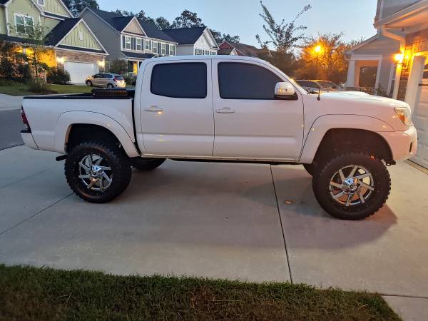 Toyota Tacoma - mint condition for sale in Summerville , SC – photo 2