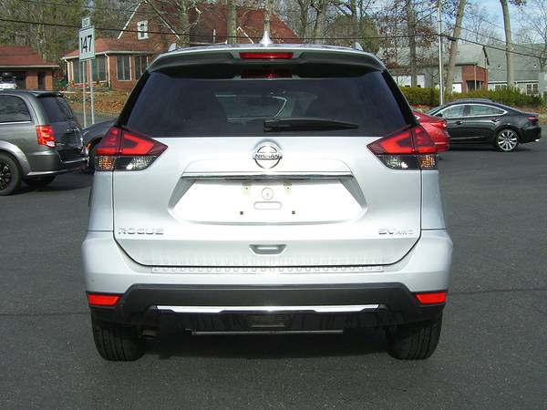 ★ 2017 NISSAN ROGUE SV - SHARP "ONE OWNER" SUV with ONLY 36k MILES... for sale in Feeding Hills, NY – photo 4