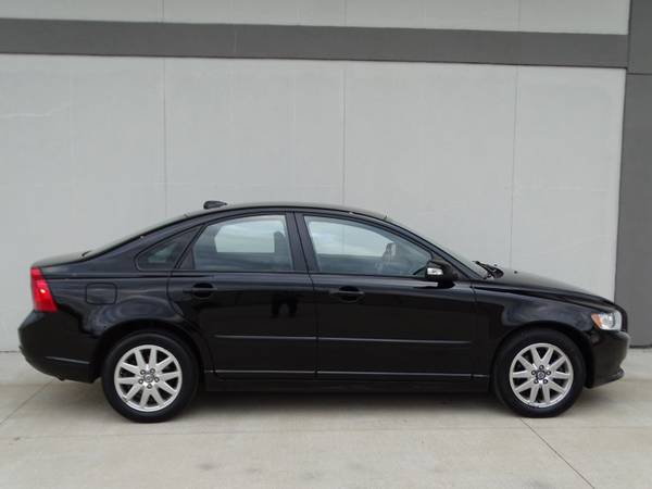 2008 VOLVO S 40 5-SPEED MANUAL TRANSMISSION - cars & trucks - by... for sale in Addison, IL – photo 8