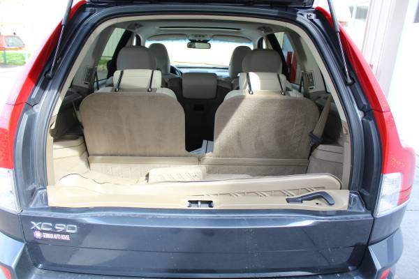 2013 Volvo XC90 Loaded Third Row Seat - - by dealer for sale in Fitchburg, WI – photo 8