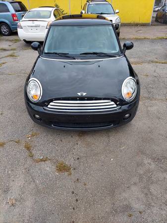 2009 MINI Cooper 6speed - cars & trucks - by dealer - vehicle... for sale in Providence, MA – photo 2