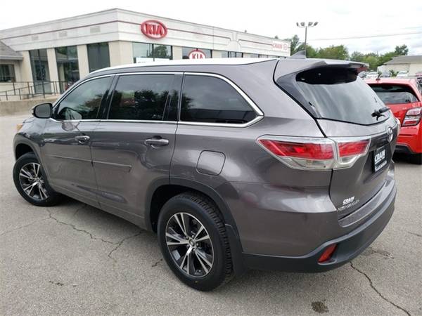 2016 Toyota Highlander XLE V6 suv Predawn Gray Mica for sale in Fayetteville, AR – photo 9