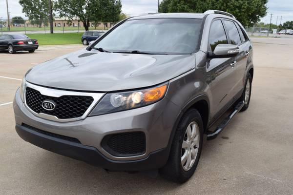 2012 KIA SORENTO!!3 ROW OF SEATS - cars & trucks - by owner -... for sale in Lewisville, TX – photo 3