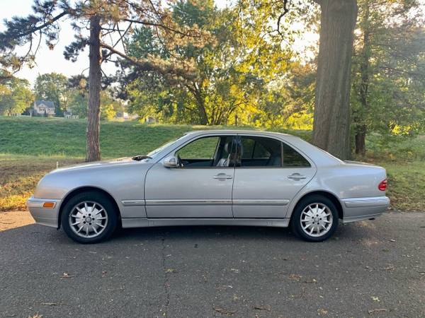 2000 Mercedes Benz E320! Beautiful vehicle! - - by for sale in Elizabeth, NY – photo 2