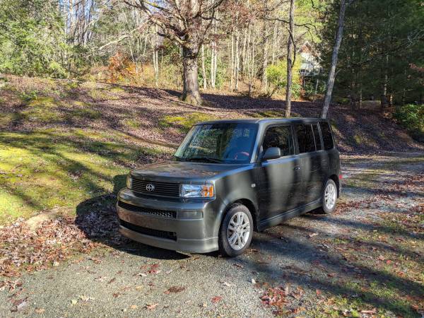 2005 Scion Xb $1900 OBO - cars & trucks - by owner - vehicle... for sale in Asheville, NC – photo 2