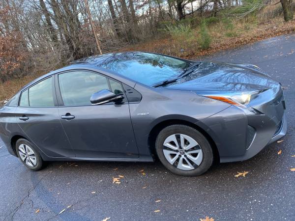 2018 Toyota Prius Four - cars & trucks - by owner - vehicle... for sale in Riverton, NJ – photo 8