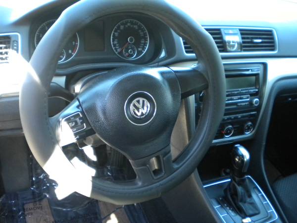 2013 Volkswagen Passat Sedan hands free phone 1 year warranty for sale in hampstead, RI – photo 20