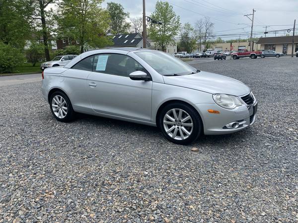 2011 VW Eos Komfort Convertible 71k, Auto Hardtop with glass roof! for sale in North Wales, PA – photo 4