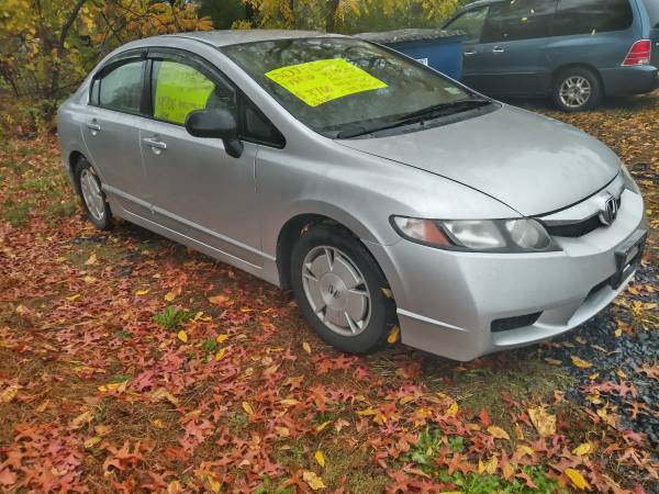 09 Honda Civic hybrid with navigation - cars & trucks - by dealer -... for sale in Newburgh, NY – photo 2