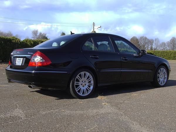 ► 2008 MERCEDES BENZ E350 4MATIC SPORT - ONE OWNER with ONLY 89k... for sale in East Windsor, MA – photo 3