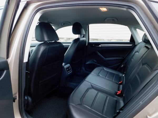 2015 Volkswagen Passat 1.8T SE PZEV for sale in Buffalo, MN – photo 8