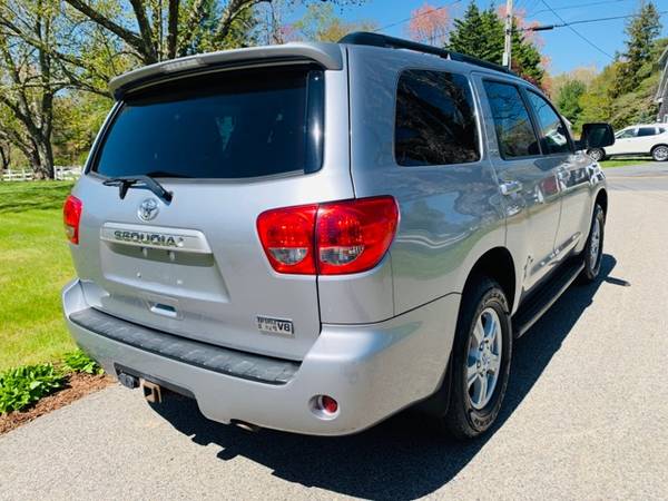 2012 Toyota Sequoia SR5 4X4 Leather Interior, Moon Roof - cars & for sale in Kingston, MA – photo 6