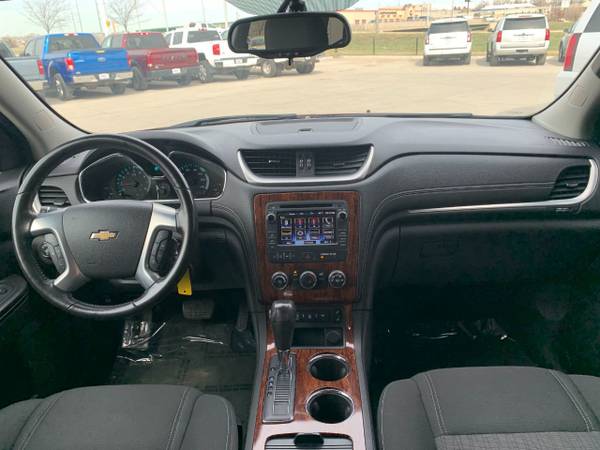 2013 Chevrolet Traverse AWD 4dr LT w/1LT Cryst for sale in Omaha, NE – photo 11