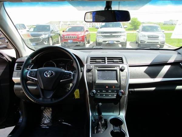 2016 Toyota Camry SE sedan Black - - by dealer for sale in Norwalk, IA – photo 17