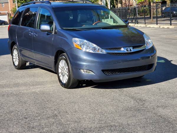 2008 Toyota Sienna XLE LIMITED AWD for sale in Bayside, NY – photo 7