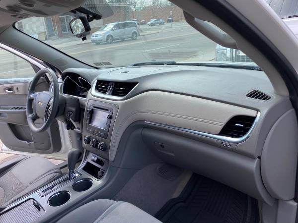 2014 CHEVY TRAVERSE AWD JUST DETAILED - - by for sale in warren, OH – photo 14