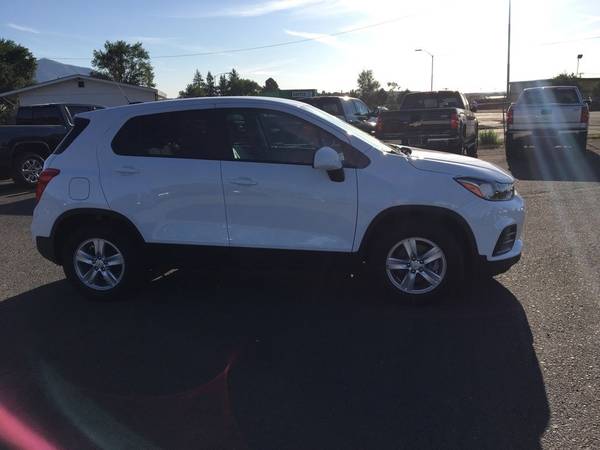 2020 Chevy Chevrolet Trax LS suv White - - by dealer for sale in Flagstaff, AZ – photo 10