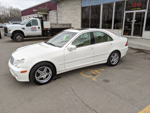 2005 Mercedes C240 - - by dealer - vehicle automotive for sale in Evansdale, IA – photo 8