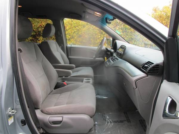 2009 Honda Odyssey - LOW MILEAGE - BRAND NEW TIRES - RECENTLY... for sale in Sacramento , CA – photo 5
