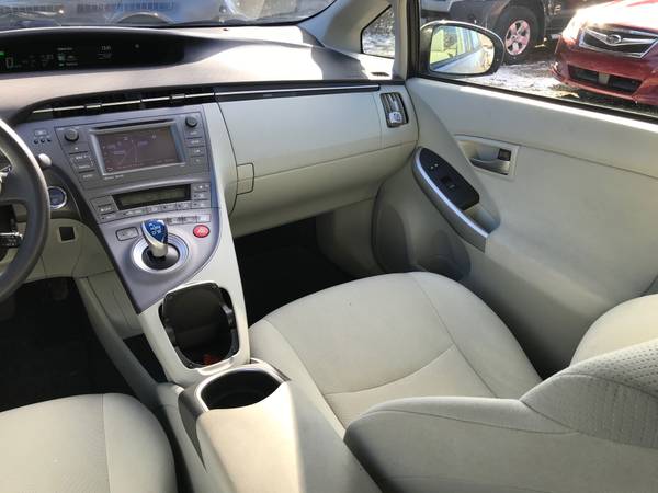 2014 Toyota Prius HYBRID Three, GAS SAVER, LOW MILES, WARRANTY. -... for sale in Mount Pocono, PA – photo 17