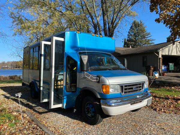 2007 Bus Skoolie RV - cars & trucks - by owner - vehicle automotive... for sale in Rockford, MI – photo 10