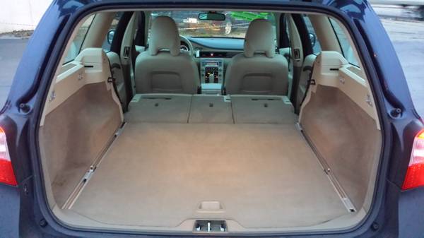 2010 Volvo XC70 AWD (FREE CARFAX! RUND AND DRIVES LIKE NEW!!!) -... for sale in Rochester , NY – photo 21