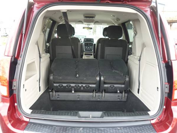 2016 Dodge Grand Caravan SE - cars & trucks - by dealer - vehicle... for sale in Peoria, IL – photo 21