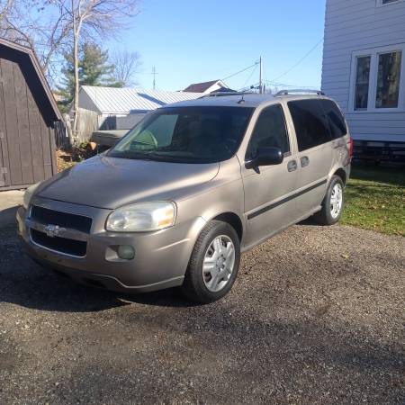 CHEVY UPLANDER Minivan. ONLY 115,000 miles!! - cars & trucks - by... for sale in Massillon, OH – photo 2