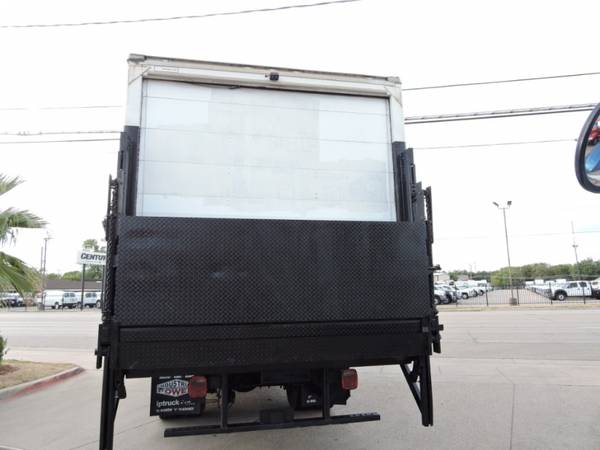 2013 HINO 338 26 FOOT BOX TRUCK W/LIFTGATE with for sale in Grand Prairie, TX – photo 11