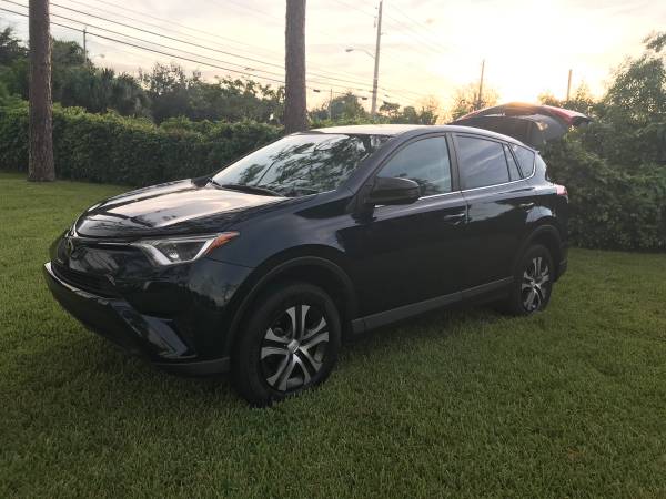 2018 Toyota RAV4 - cars & trucks - by owner - vehicle automotive sale for sale in Lake Worth, FL – photo 24
