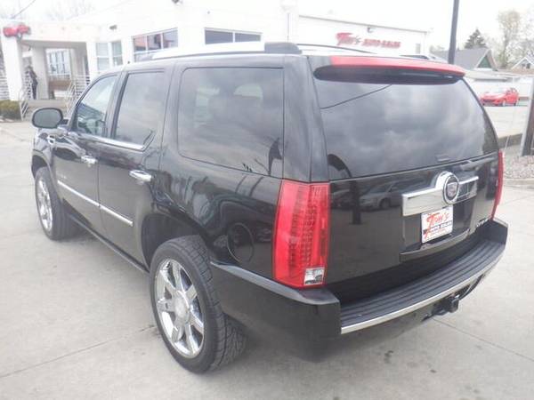 2008 Cadillac Escalade - - by dealer - vehicle for sale in Des Moines, IA – photo 8