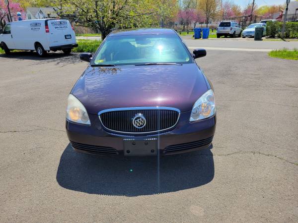 super clean Buick Lucerne for sale in Hamden, CT – photo 4