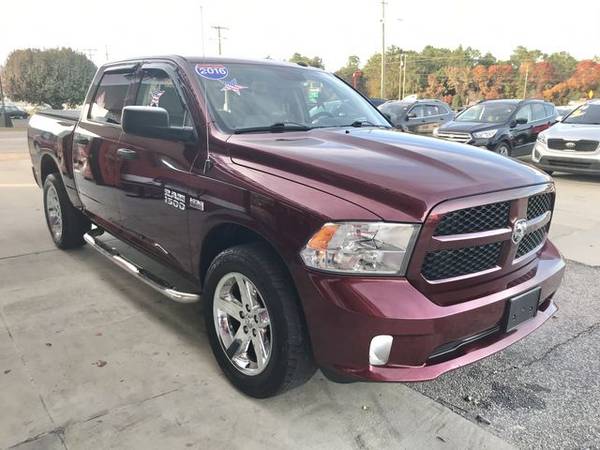 2016 Ram 1500 Crew Cab - Financing Available! - cars & trucks - by... for sale in Fayetteville, NC – photo 4